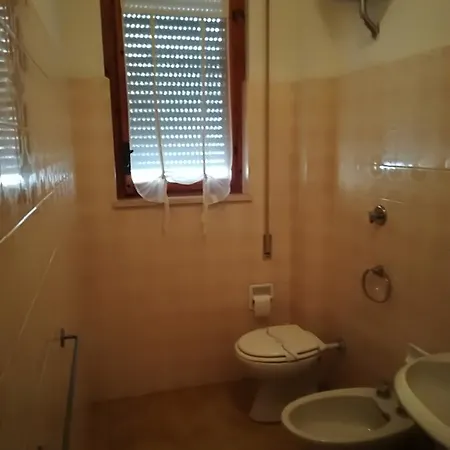 San Lorenzo מלון 2*